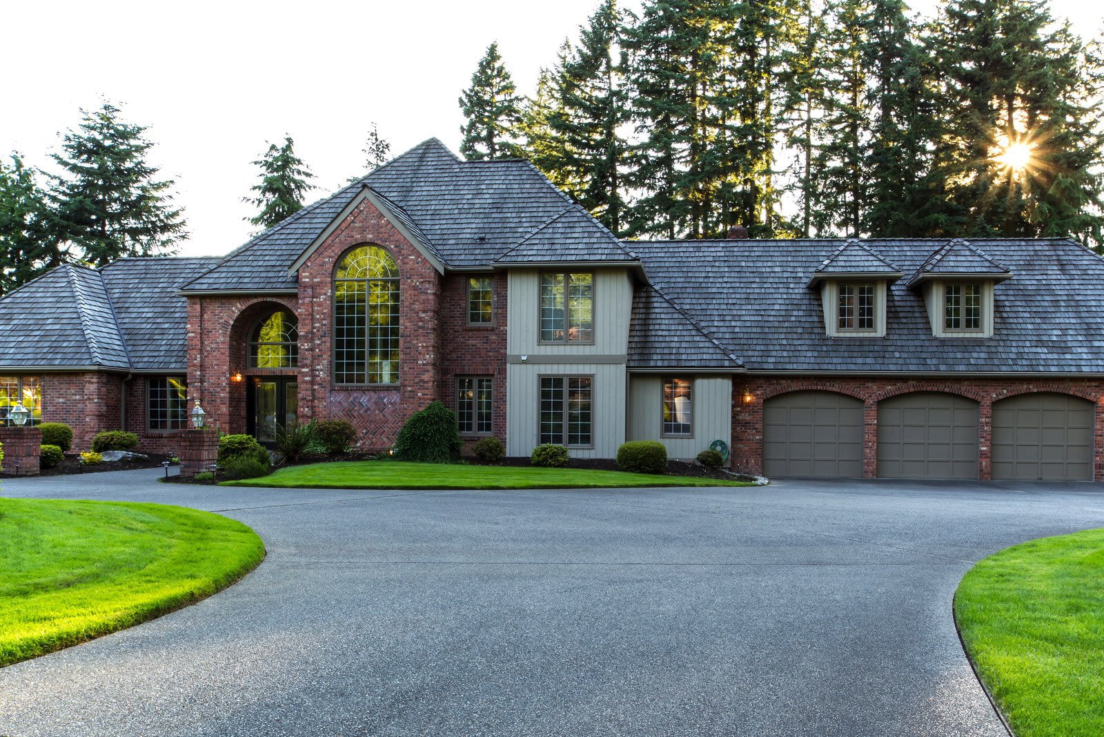 clean concrete walkway house cleaner